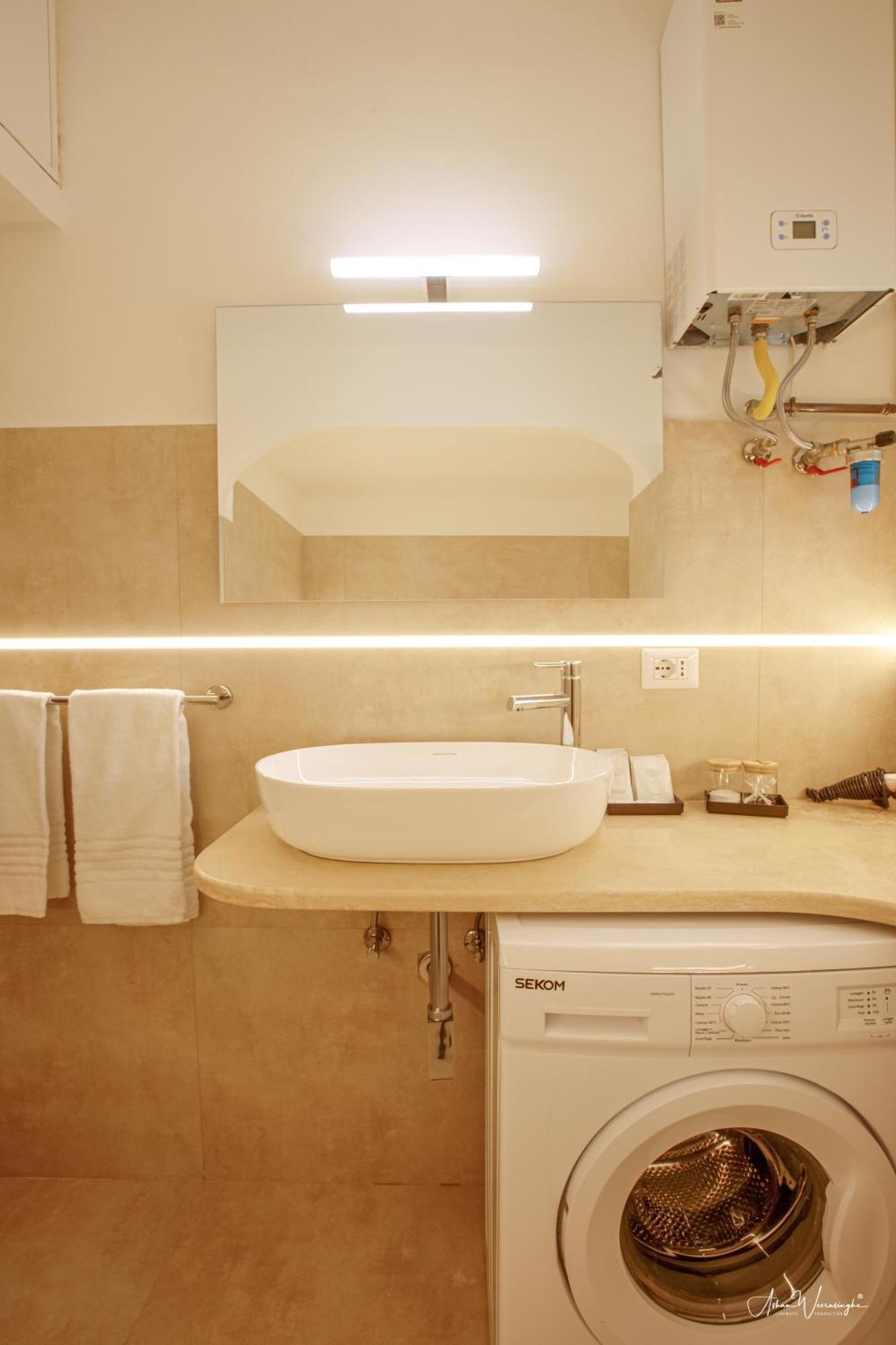 Magikrooms Colonna โรม ภายนอก รูปภาพ